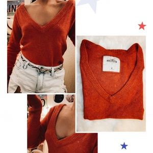 Over the shoulder Sweater